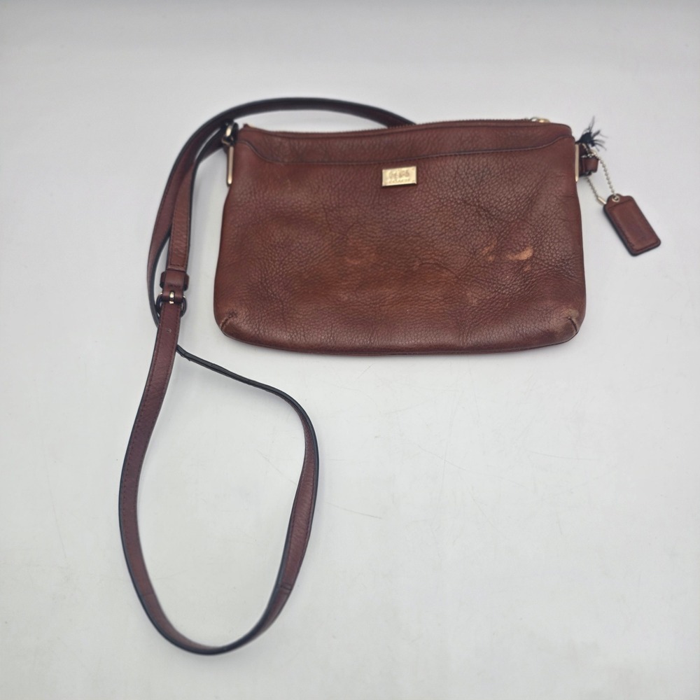 Coach Brown Pebbled Leather Crossbody Shoulder Bag Gold Hardware Red Lining